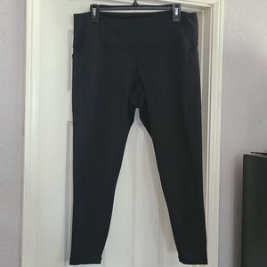 NWOT Danskin 7/8 buttery soft leggings size XL